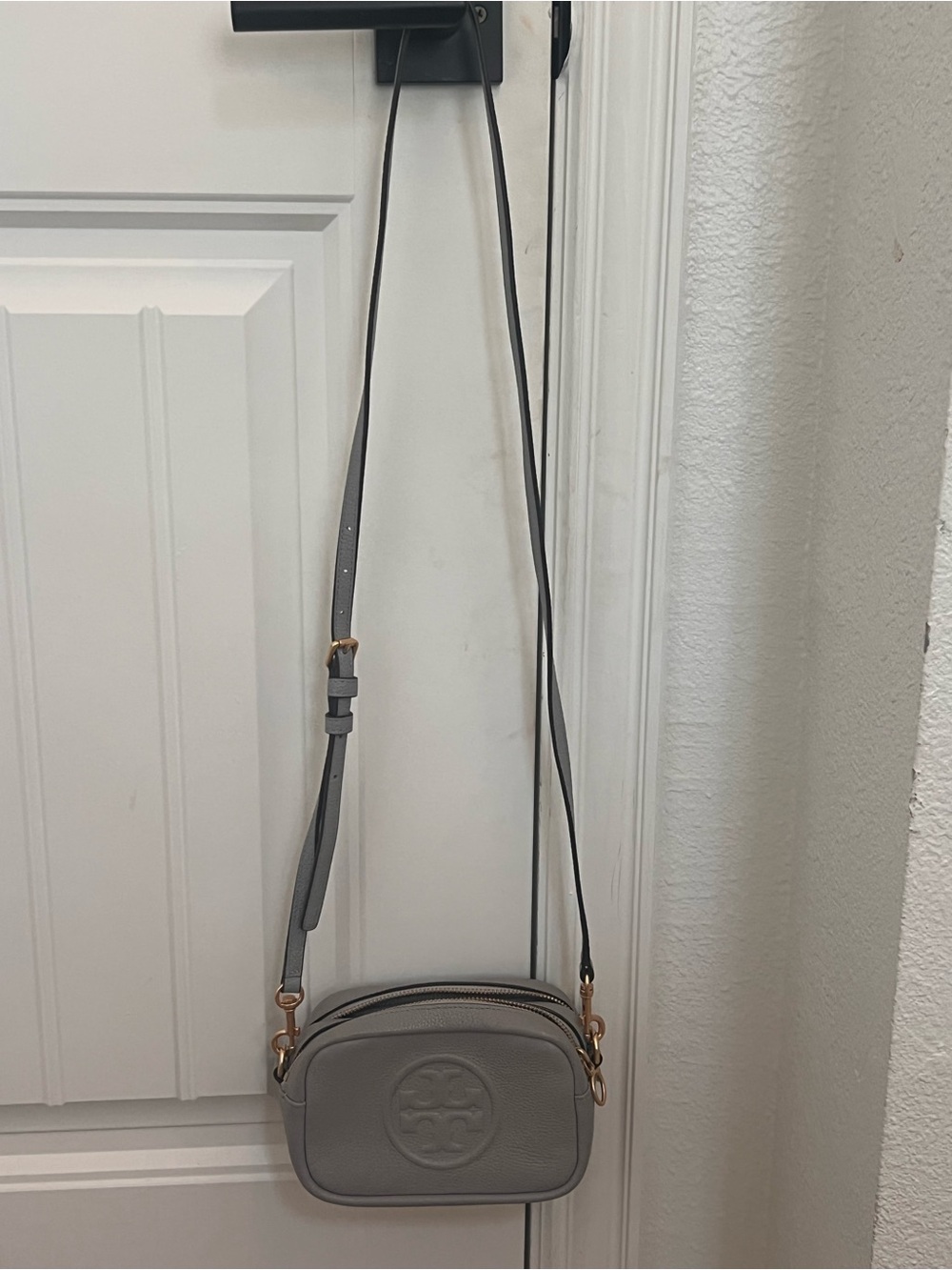 Tory Burch “Mini Miller” Light Gray Leather Crossbody Bag - Picture 8 of 12